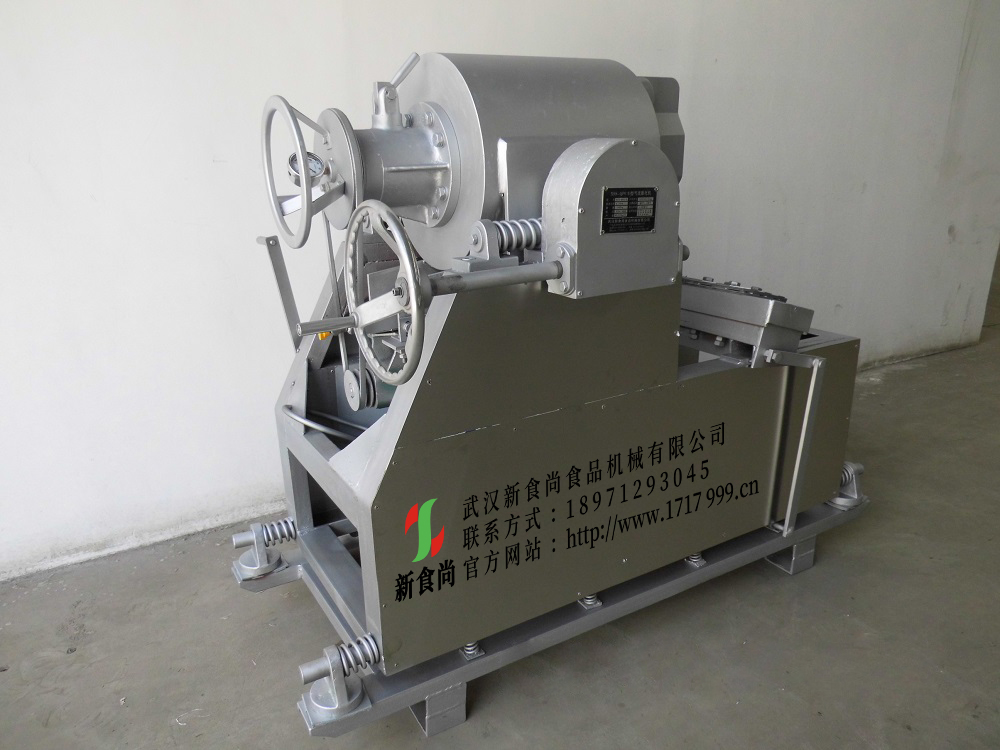 客戶訂購開心果開口機(jī)